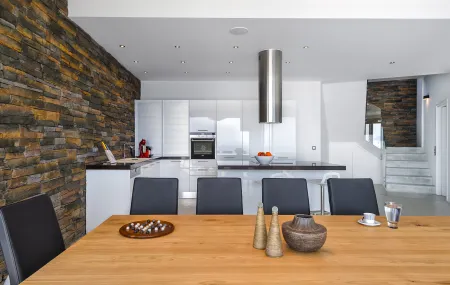  Kitchen