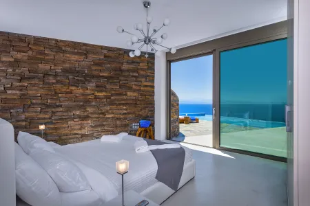  Bedroom