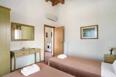  twin bedroom