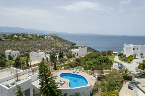  Villa Exterior