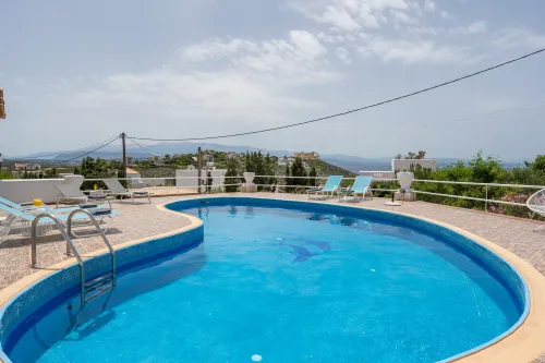  Pool area