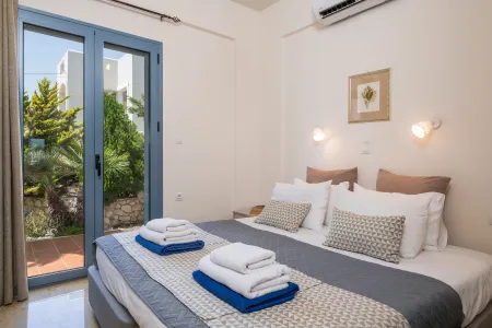  Double bedroom