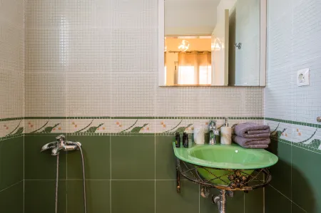  Bathroom