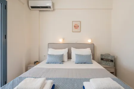  Double bed