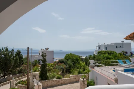  Seaview balcony