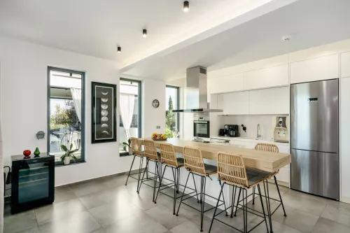  Kitchen
