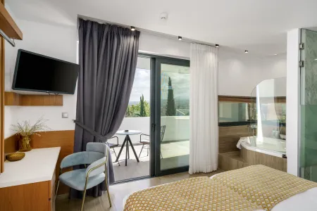  Twin bedroom