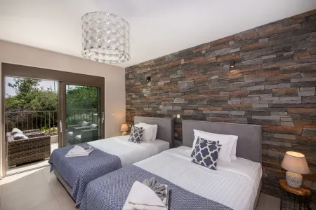  twin bedroom