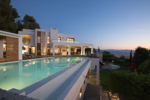 Terra Creta  the villa at night