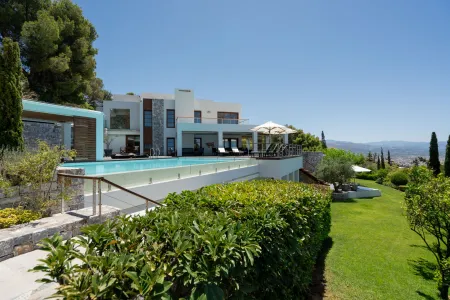  villa exterior