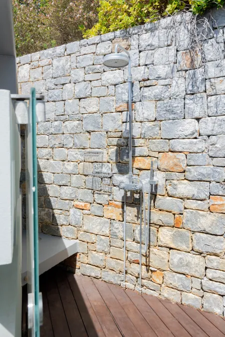  outdoor shower