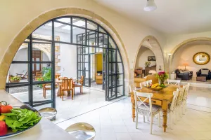 Historic Venetian Traditional  Built Villa Maroulas