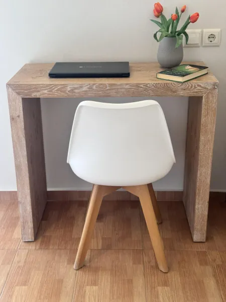 Dedicated workspace