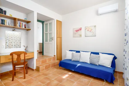  bedroom sofa