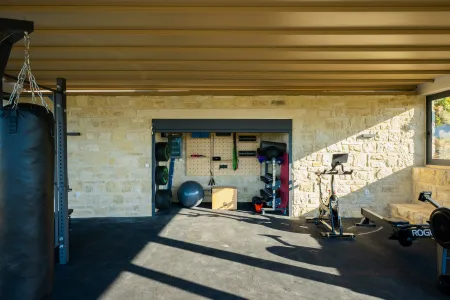  Fully equipped gym