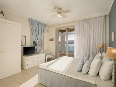  Twin bedroom