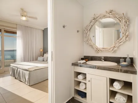  Twin bed with ensuite