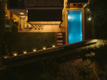  Night aerial shot