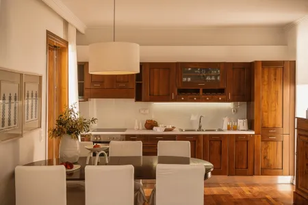  Kitchen seating