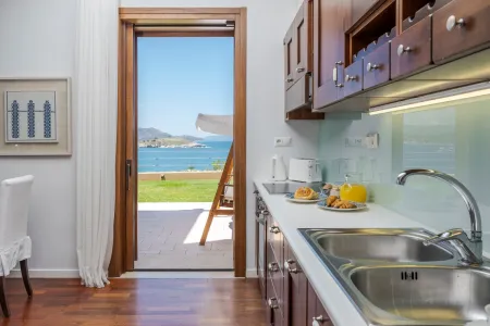  Kitchen view