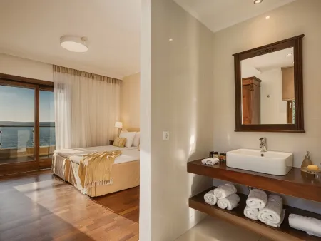  Twin bedroom