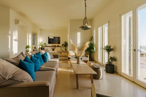  living room (villa 2)