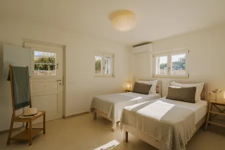  twin bedroom (villa 2)