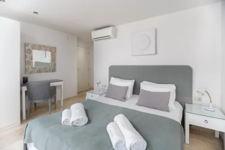  bedroom