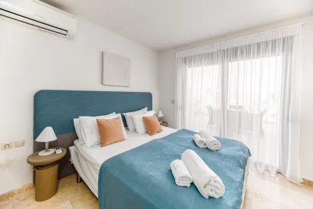  bedroom