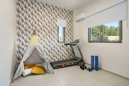  playroom 