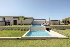 Villa Pnoe Etheras offers all the modern conveniences for a beachfront getaway