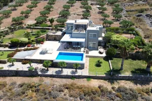 Tholos Villa with private swimming pool and stunning sea views