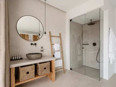  ensuite bathroom