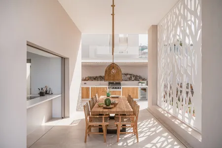  outdoor dining area
