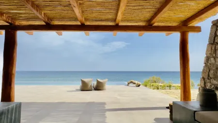  Shaded pergola with sea view