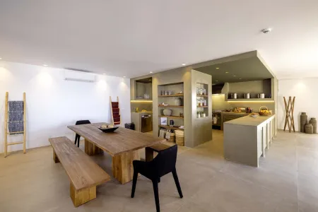  Open kitchen connected to dining area