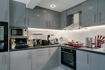  Kitchen