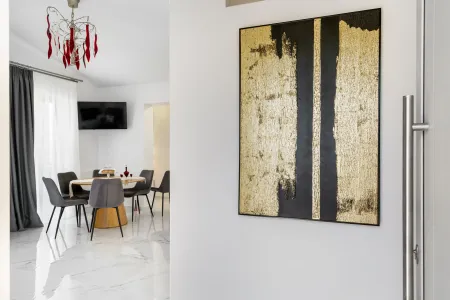  Dinning Area