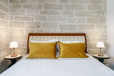  Double bedroom