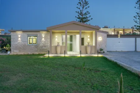  Villa exterior 