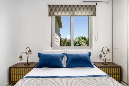  Double bedroom