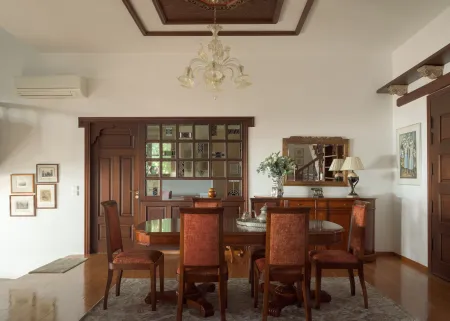  dining area