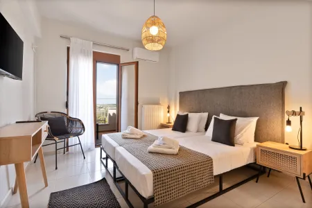  twin bedroom with balcony