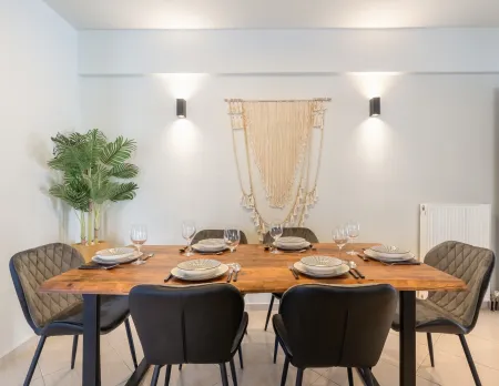 dinning table