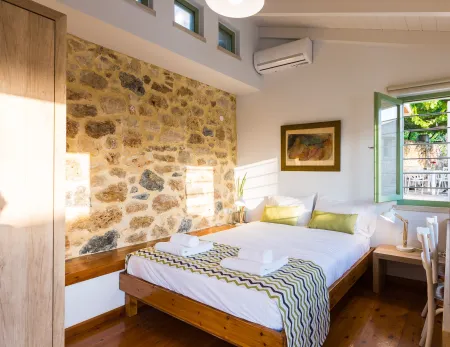  Double bedroom