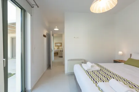  Double bedroom