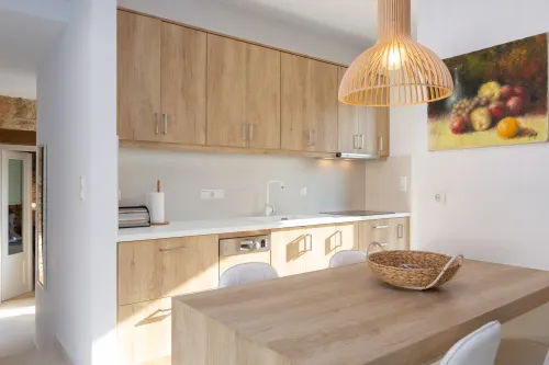  Fully equipped kitchen