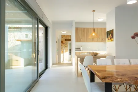  Dining area