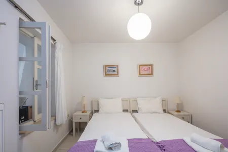  twin bedroom