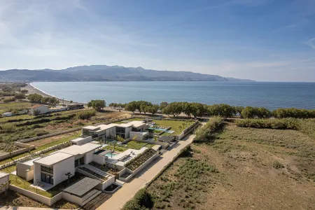  Beachfront villa complex